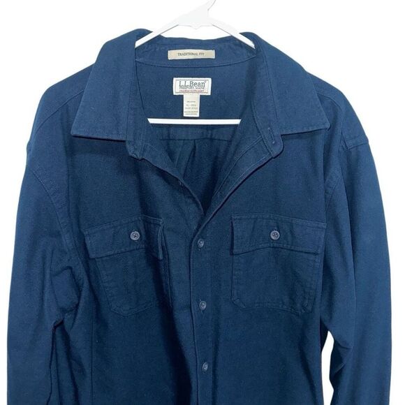 L.L. Bean Navy Chamois Cloth Shirt - traditional fit - Picture 4 of 6